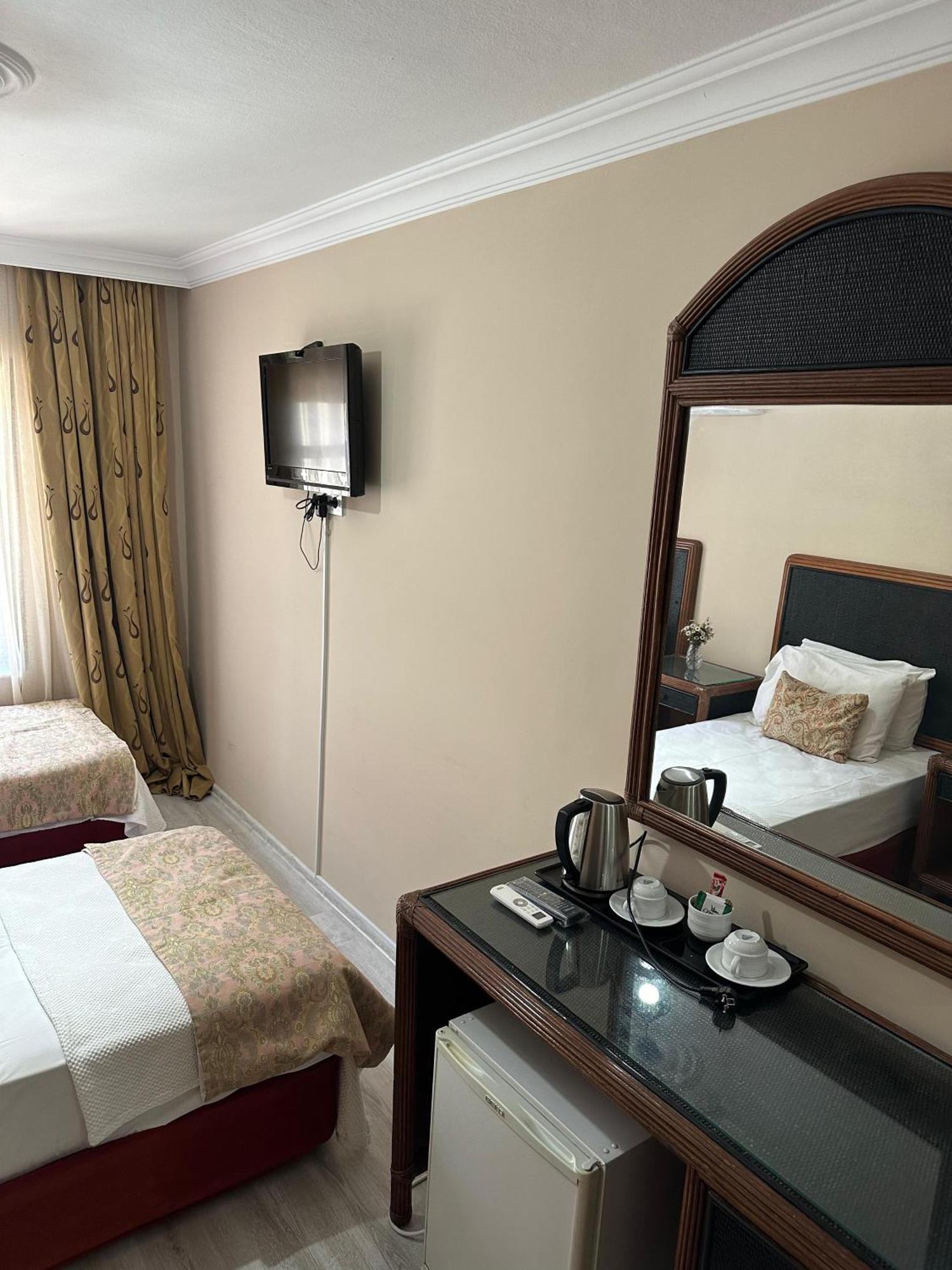 Loost Town Inn Hotel Antalya Luaran gambar