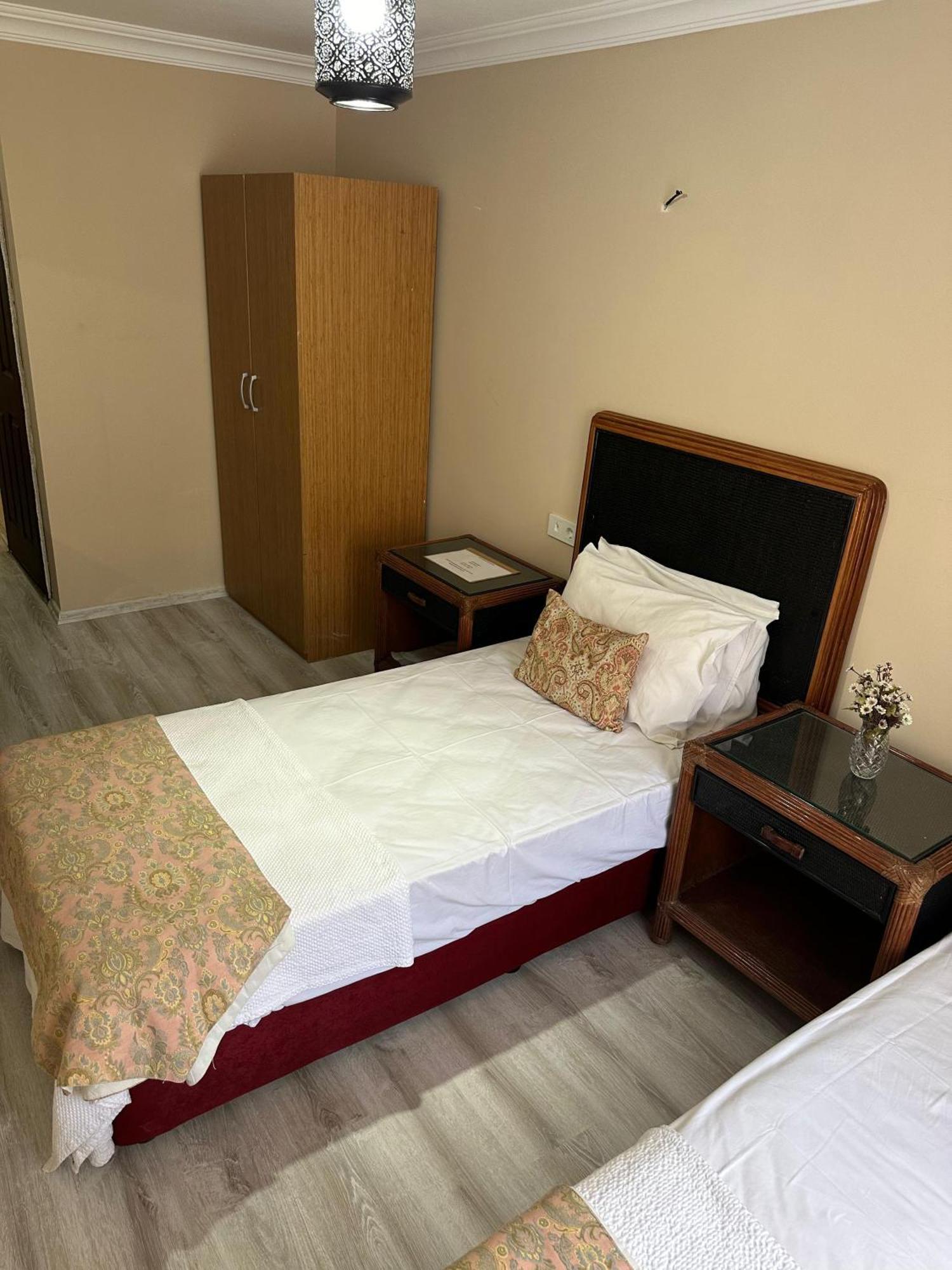 Loost Town Inn Hotel Antalya Luaran gambar