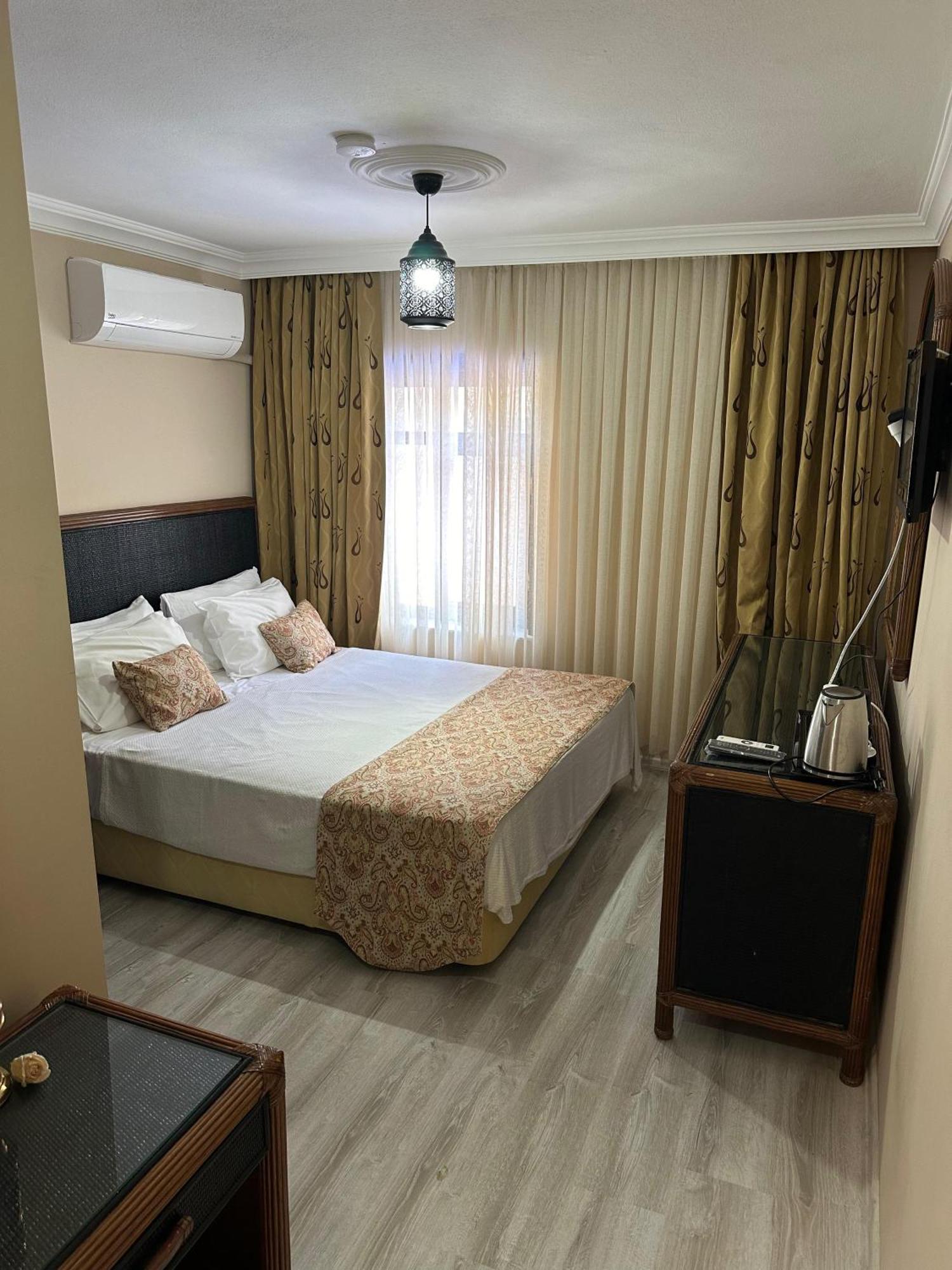 Loost Town Inn Hotel Antalya Luaran gambar
