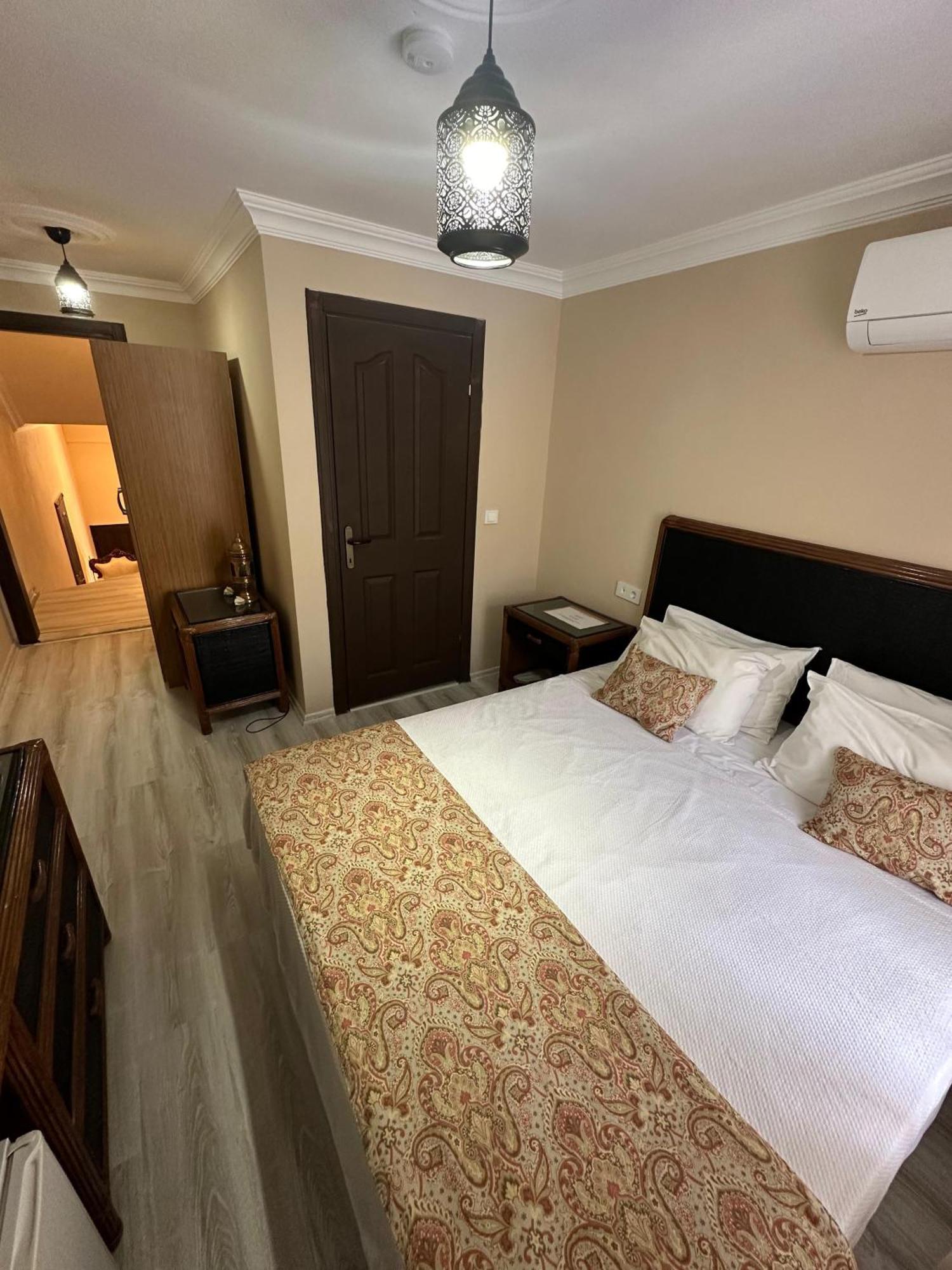 Loost Town Inn Hotel Antalya Luaran gambar